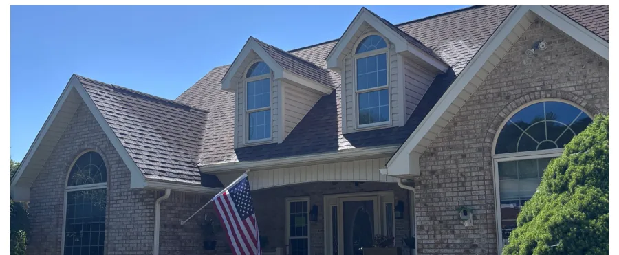 Brick home & roof soft wash