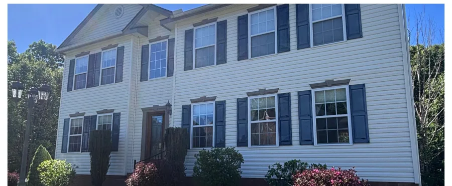 Vinyl-sided two-story house wash